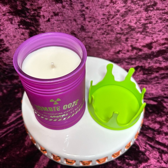 DW Home Halloween Spooky Season Toxic Waste Cans Oozing Candle Trio - Picture 8 of 12